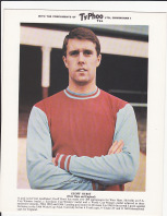 Typhoo card Geoff Hurst Portrait
